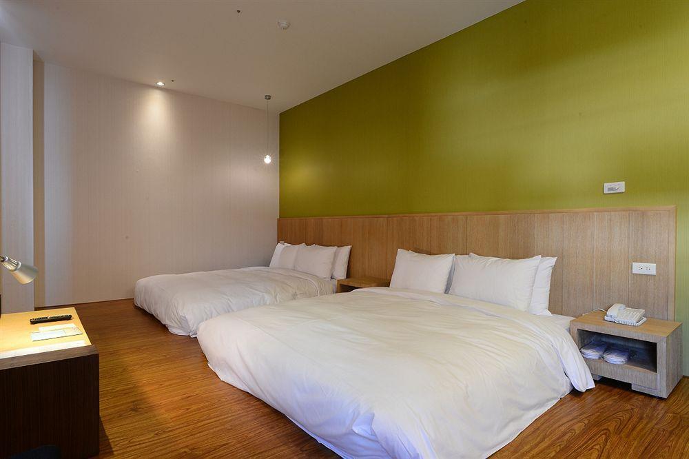 In Young Hotel Kaohsiung Exterior foto