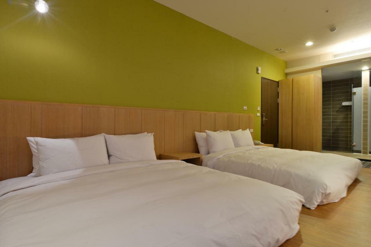 In Young Hotel Kaohsiung Exterior foto